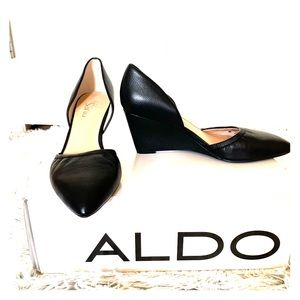 Franco Sarto Black, arch w/Wedges *box is display